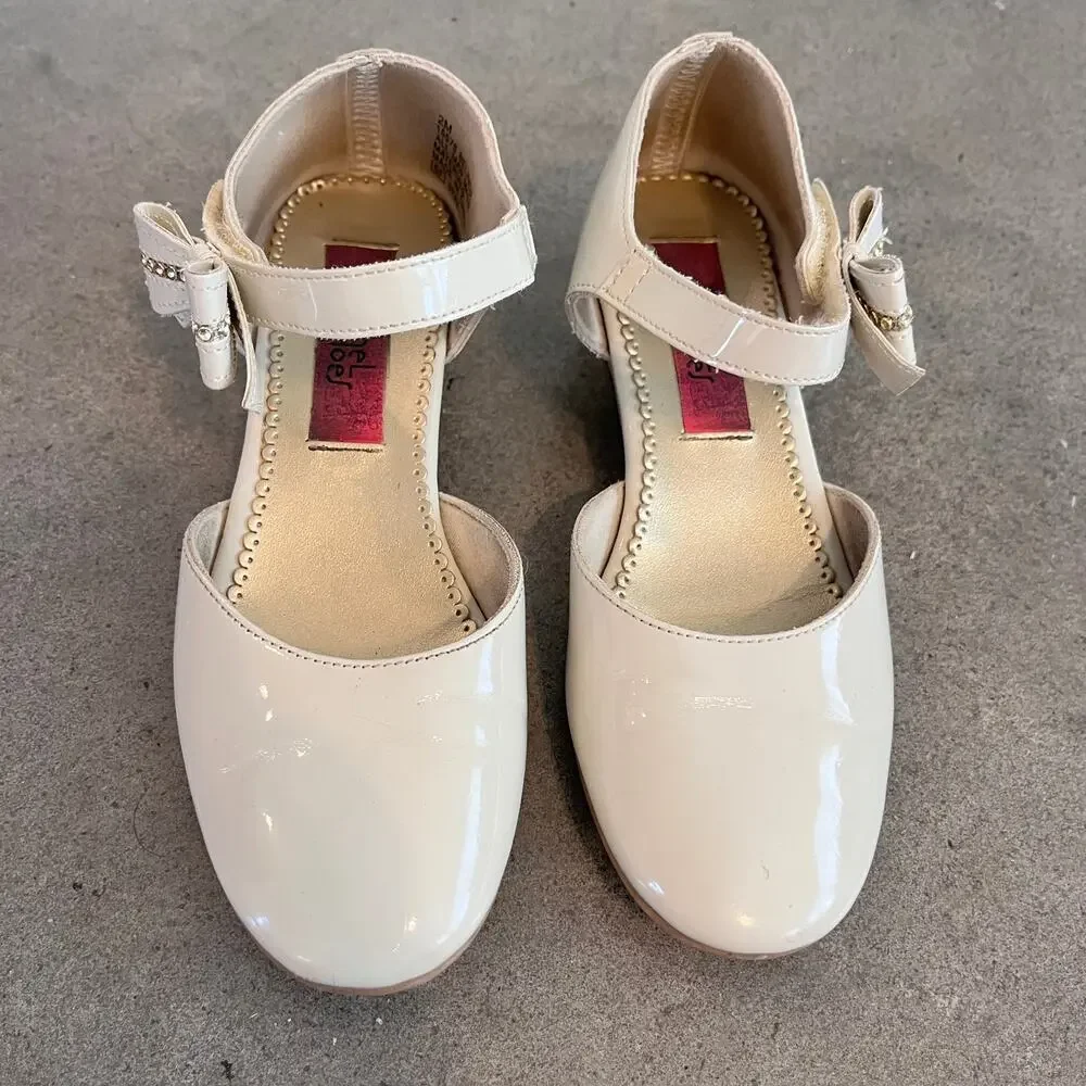 Rachel Shoes beige cream dress shoes Youth Girls size 2 formal event low heel